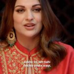 Himanshi Khurana Instagram - Ghar wale hi sahi dhundh ke denge ab toh… We are joined by gorgeous @iamhimanshikhurana Watch @farzimushaira on @amazonminitv