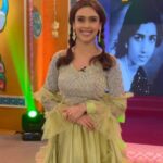 Hrishitaa Bhatt Instagram - Be sure to watch #Rangoli Lata Mangeshkar special episode which airs on Sunday at 8 am & 7:30 pm and also on next Saturday at 10pm. Lata-ji holds a place in our hearts that will never be taken by anyone else. That's how profoundly she has impacted our lives with her music. She will forever be missed ❤️ . . . Styled by- @stylebyriyajn Assisted by - @_manseeyy_ Outfit- @arezuofficial Coordinated by - @moushumibanerji Makeup- @manish_kerekar Hair- @makeovrsbyritaa . . . . . #reels #hrishitaabhatt #bollywood #travel #italy #rome #fashion #bollywoodactress #bollywoodreels #reelkarofeelkaro #latamangeshkar