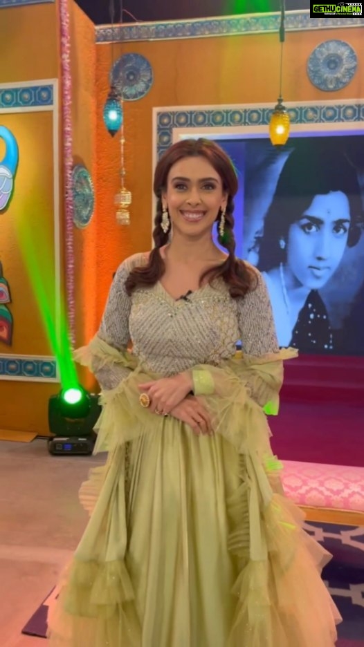 Hrishitaa Bhatt Instagram - Be sure to watch #Rangoli Lata Mangeshkar special episode which airs on Sunday at 8 am & 7:30 pm and also on next Saturday at 10pm. Lata-ji holds a place in our hearts that will never be taken by anyone else. That's how profoundly she has impacted our lives with her music. She will forever be missed ❤️ . . . Styled by- @stylebyriyajn Assisted by - @_manseeyy_ Outfit- @arezuofficial Coordinated by - @moushumibanerji Makeup- @manish_kerekar Hair- @makeovrsbyritaa . . . . . #reels #hrishitaabhatt #bollywood #travel #italy #rome #fashion #bollywoodactress #bollywoodreels #reelkarofeelkaro #latamangeshkar
