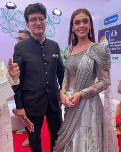 Hrishitaa Bhatt Instagram - Happy to be walking the red carpet at The International Film festival of India opening ceremony.
#iffigoa
.
.
.
Styled by- @stylebyriyajn
Outfit - @the_adhya_designer
Jewellery - @the_jewel_gallery
Clutch- @clutches_and_more
Make up & Hair by - @aasalonspagoa
Coordinated by - @moushumibanerji
.
.
.
.
#hrishithabhatt  #filmfestival  #bollywoodstar #bollywoodfashion #bollywoodactress #iffi #iffigoa #iffi2022 #bollywoodmovie #bollywoodfilm #filmfestival #redcarpet #redcarpetstyle #redcarpetlook  #iffi53goa #varundhawan #prasoonjoshi