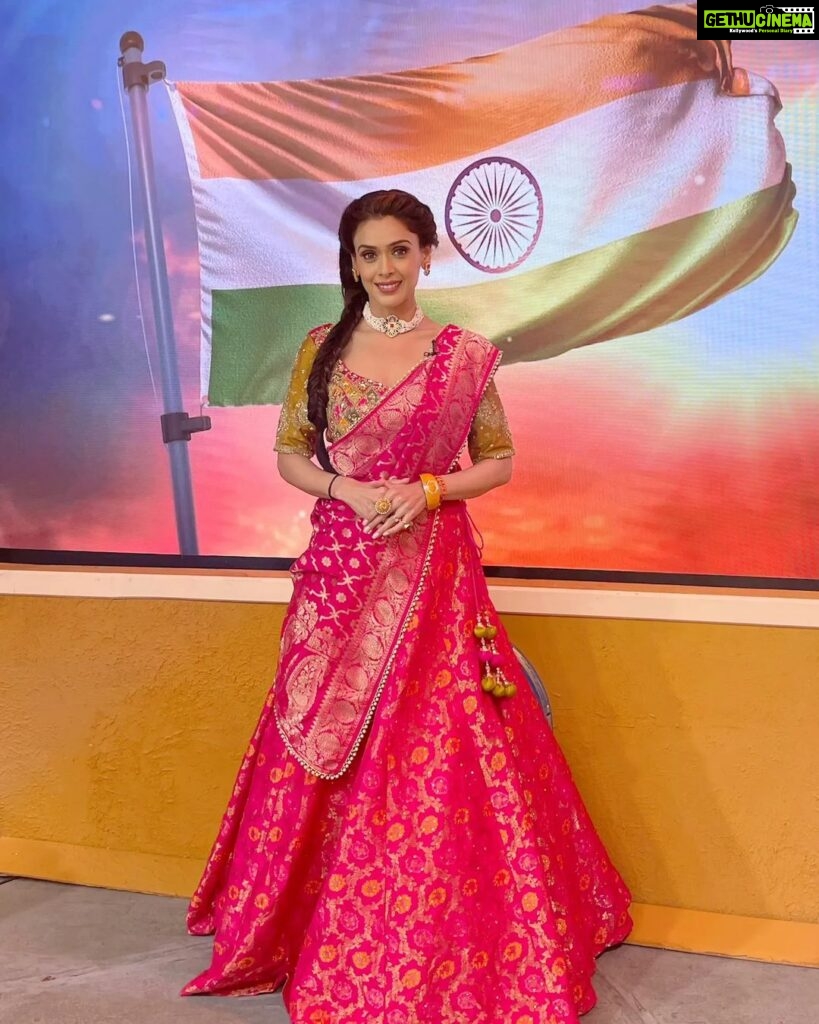 Hrishitaa Bhatt Instagram - With faith in our hearts and independence in our thoughts, let's salute the Nation. Happy Republic Day 2023! 🇮🇳 . . . Styled by- @stylebyriyajn Assisted by - @_manseeyy_ Outfit- @arezuofficial Jewellery - @shagnaofficial × @mediatribein Coordinated by - @moushumibanerji Makeup- @manish_kerekar Hair- @makeovrsbyritaa . . . . . . #hrishitaabhatt #bollywoodactress #mumbaiinfluencer #mumbaiinstagrammers #mumbaidaily #mumbaigram #mumbaifashion  #bollywoodfashion #bollywoodstyle #indianactress #glitz #glamourous #ddnational #ddnationalrangoli #republicday #republicdayindia #republicday2023