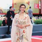 Hrishitaa Bhatt Instagram - Walking the red carpet for the movie 'Don't worry Darling' at the Venice film festival. . . Wearing: @gazalguptacouture Styled by: @niyati_gogri Jewellery by: @shillpapuriidesignerjewellery @stylebyriyajn . . . . #hrishithabhatt #venicefilmfestival #venicefilmfestival2022 #venice #festivaldivenezia #venezia2022 #filmfestival #biennalecinema2022 #festivaldelcinemadivenezia #festivaldelcinema #bollywoodstar #bollywoodfashion #bollywoodactress #internationalfilmfestival #indianactress #fashioninspiration #dontworrydarling #redcarpet #redcarpetfashion #venicefilmfestivalredcarpet