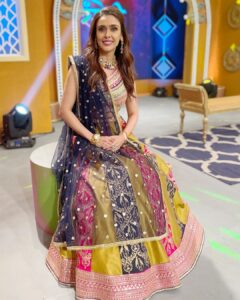 Hrishitaa Bhatt Instagram - Be sure to watch the repeat telecast of #Rangoli Monsoon special episode at 11pm tonight on @ddnational 
@ddnationalrangoli 
.
.
Wardrobe Courtesy- @CharmisDesign
Stylist- @stylebyriyajn
Assisted by- @Moreprachi__ @riyagarg3882 
Jewelry: @tarannumjewelry @shillpapuriidesignerjewellery
Makeup- @makeovrsbyritaa
@manish_kerekar
.
.
.
#hrishitaabhatt #Rangoli #DDNational #DoordarshanNational
#Bollywood #BollywoodSongs  #Evergreensongs  #bollywoodactress #mumbaiinfluencer #mumbaiinstagrammers #mumbaidaily #mumbaigram #mumbaifashion  #bollywoodfashion #bollywoodstyle #indianactress #glitz #glamourous  #alldressedup #fashioninspiration #lookoftheday #lehenga