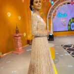 Hrishitaa Bhatt Instagram - Dont forget to watch the repeat telecast of #Rangoli Independence day special episode at 11pm tonight on @ddnational @ddnationalrangoli . . . . Wardrobe Courtesy- @varsanaboutique Stylist- @stylebyriyajn Assisted by- @Moreprachi__ @riyagarg3882 Jewelry: @miranabymegha @shillpapuriidesignerjewellery Makeup: @makeovrsbyritaa @manish_kereker .Coordinated - @moushumibanerji . . . . . #hrishitaabhatt #bollywoodactress #mumbaiinfluencer #mumbaiinstagrammers #mumbaidaily #mumbaigram #mumbaifashion #bollywoodfashion #bollywoodstyle #indianactress #glitz #glamourous #alldressedup #fashioninspiration #lookoftheday #ddnational #ddnationalrangoli #rangoli #IndependenceDay2022 #75yearsofindependence