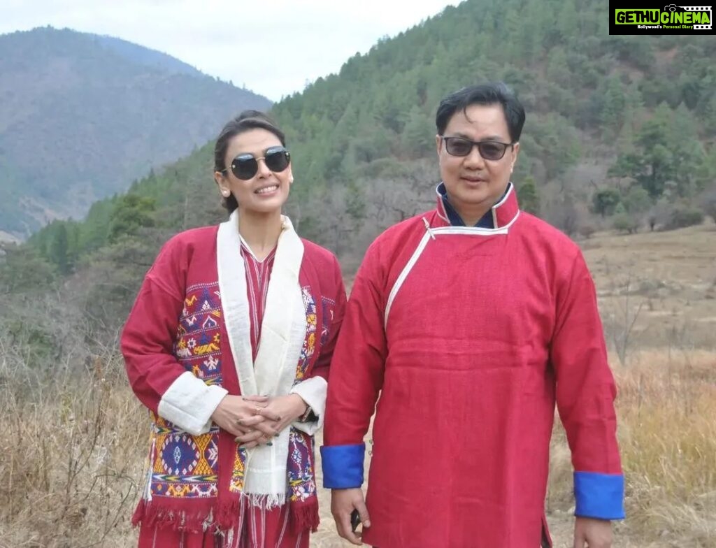 Hrishitaa Bhatt Instagram - Repost • Happy Birthday @hrishitaa_bhatt 🎂 Appreciate you for promoting Arunachal Culture and Tourism 🙏 . Honoured to be a part of the journey to promote the culture and tourism for Arunachal Pradesh, I am always mesmerised by it's rich beauty and culture. Always grateful for your support @kiren.rijiju ✨ . . . . . . . #hrishitaabhatt #bollywoodactress #mumbaiinfluencer #mumbaiinstagrammers #mumbaidaily #mumbaigram #mumbaifashion #bollywoodfashion #arunachalpradesh #bollywoodstyle #indianactress #kirenrijiju #arunachal