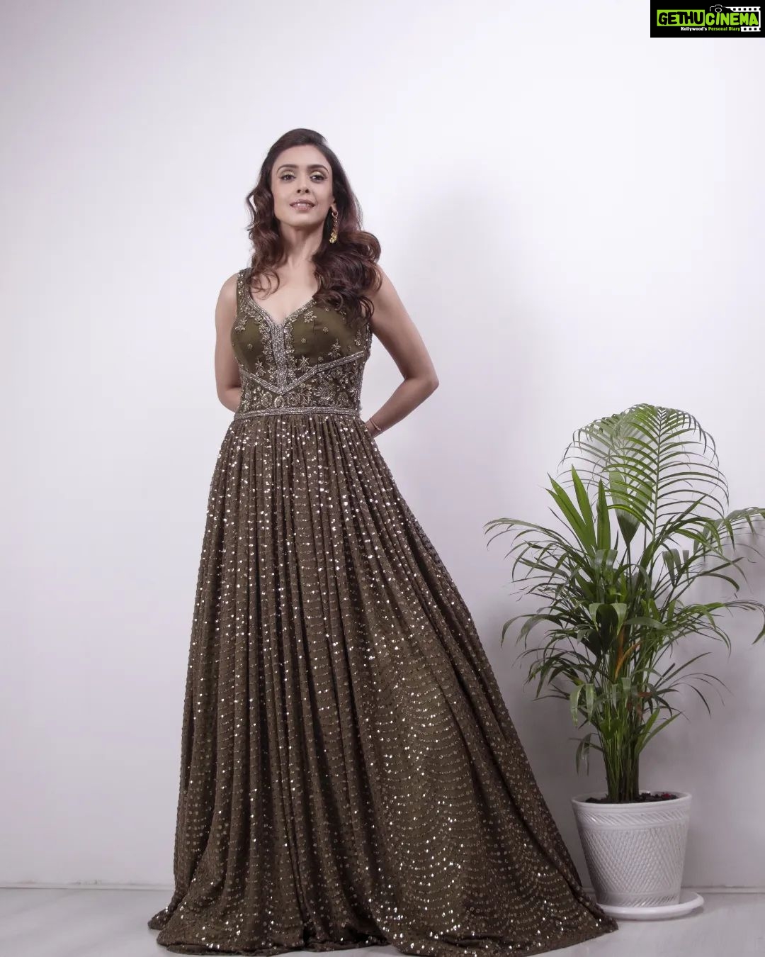 Hrishitaa Bhatt Instagram - Beauty begins the moment you decide to be yourself 💞 . . . Jewellery by @miranabymegha × @affiliates_pr Styled by @stylebyriyajn Outfit by @kalkifashion Coordinated by @moushumibanerj Make up - Manish Kerekar Hair - Rita D’Souza . . . . #hrishitaabhatt #bollywoodactress #mumbaiinfluencer #mumbaiinstagrammers #mumbaidaily #mumbaigram #mumbaifashion #bollywoodfashion #bollywoodstyle #indianactress #casualstyle #pastel #cutelook #cuteoutfits
