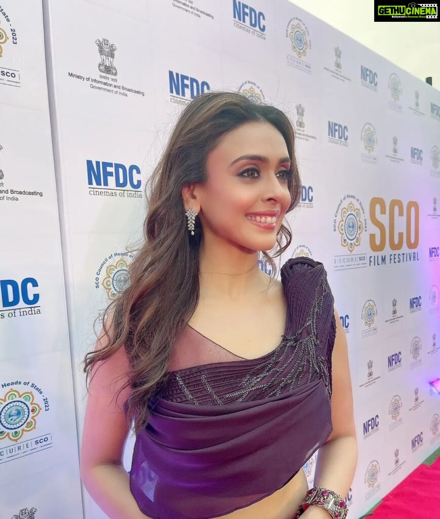 Hrishitaa Bhatt Instagram - Such a great experience to be a part of the opening ceremony of the Shanghai Cooperation Organization Film Festival and support the fantastic talent in SCO region .. was an honour walking red carpet & being felicitated along with eminent film personalities. . . . Styled by - @stylebyriyajn Assisted by- @moreprachi__ Outfit- @the_adhya_designer Jewellery - @miranabymegha Pr- @affiliates_pr Coordinated by - @moushumibanerji Makeup- @manish_kerekar Hair- @makeovrsbyritaa . . . #hrishitaabhatt #bollywoodactress #mumbaiinfluencer #mumbaiinstagrammers #mumbaidaily #mumbaigram #mumbaifashion  #bollywoodfashion #bollywoodstyle #indianactress