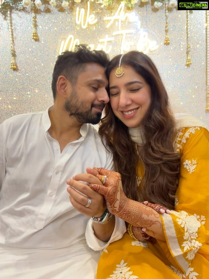 Hussain Dalal Instagram - Happy Valentine’s Day from us to everyone who celebrates love ♥️ @zeebamiraie