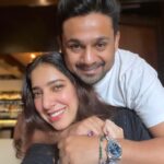 Hussain Dalal Instagram - Kayi saal pehle … aaj ke din.. meri mohabbat ka janm hua tha… Happy birthday to the greatest love of my life @zeebamiraie ♥ May you have the best day ever and May Allah fullfill all your wishes, aameen :) 🧿