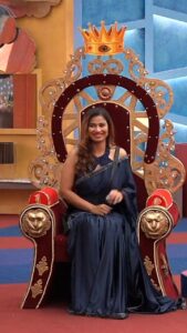 Inaya Sultana Instagram - 🔥🔥💙💙

Dress Courtesy: @navya.marouthu

#inaya #biggboss6 #biggbosstelugu6 #biggboss6telugu #inayasulthana