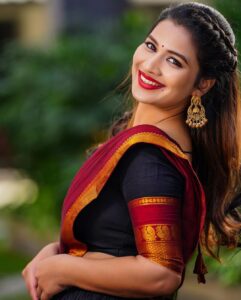 Inaya Sultana Instagram - Proud be desi. Simply can’t take this off, or I never. 

Outfit by @gummadidalashashi.label 
Stylist @aparna_chowdaryy__ 

#traditional #fashion #art #saree #wedding #love #ethnicwear #india #indianwear #indianwedding #instagram #onlineshopping #style #photography #tattoo #sareelove #instagood #traditionalart #ethnic #trending #handmade #traditionaltattoo #indian #indianfashion #culture #sarees #beautiful #sareelovers #instafashion #bride
