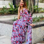 Inaya Sultana Instagram - Swipe<<< #saree #sareelove #fashion #sarees #sareelovers #onlineshopping #sareesofinstagram #sareefashion #sareedraping #indianwear #sareeblouse #india #ethnicwear #indianwedding #love #traditional #handloom #kurti #wedding #lehenga #sareeindia #silksaree #silksarees #indianfashion #sareelover #silk #style #instagram #sareestyle #sareecollection