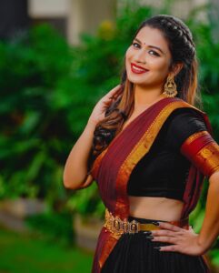Inaya Sultana Instagram - Proud be desi. Simply can’t take this off, or I never. 

Outfit by @gummadidalashashi.label 
Stylist @aparna_chowdaryy__ 

#traditional #fashion #art #saree #wedding #love #ethnicwear #india #indianwear #indianwedding #instagram #onlineshopping #style #photography #tattoo #sareelove #instagood #traditionalart #ethnic #trending #handmade #traditionaltattoo #indian #indianfashion #culture #sarees #beautiful #sareelovers #instafashion #bride