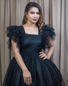 Inaya Sultana Instagram - Be yourself, there's no one better. 

MUA:  @makeoverbysiri 
Hair Style By @hajna_makeover_hairstylist 

Outfit by @girijadesngrgiri 

Pc: @avinash_mukkamala