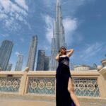 Inaya Sultana Instagram - You can’t turn your eyes on Burj khalifa Comment yes or no My dubai trip Pc : @human_o_grapher @its_titus_john #dubai #dubailife #mydubaipics #burjkhalifa #uae #travel #worldstallestbuilding #beautywithbrains #hotgirlsummer