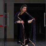 Inaya Sultana Instagram - Elegant black kaaftan for ramdan kareem 💞🌙 Designed by @starrydreamsofficial Pc : @satishkumarteku #ramdnkreem #ramdan2023 #fashion #kaftaan #indiantraditionalwear #eleganceblack #blackdresses #kaftaanstylesuits