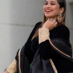 Inaya Sultana Instagram - Elegant black kaaftan for ramdan kareem 💞🌙 Designed by @starrydreamsofficial Pc : @satishkumarteku #ramdnkreem #ramdan2023 #fashion #kaftaan #indiantraditionalwear #eleganceblack #blackdresses #kaftaanstylesuits