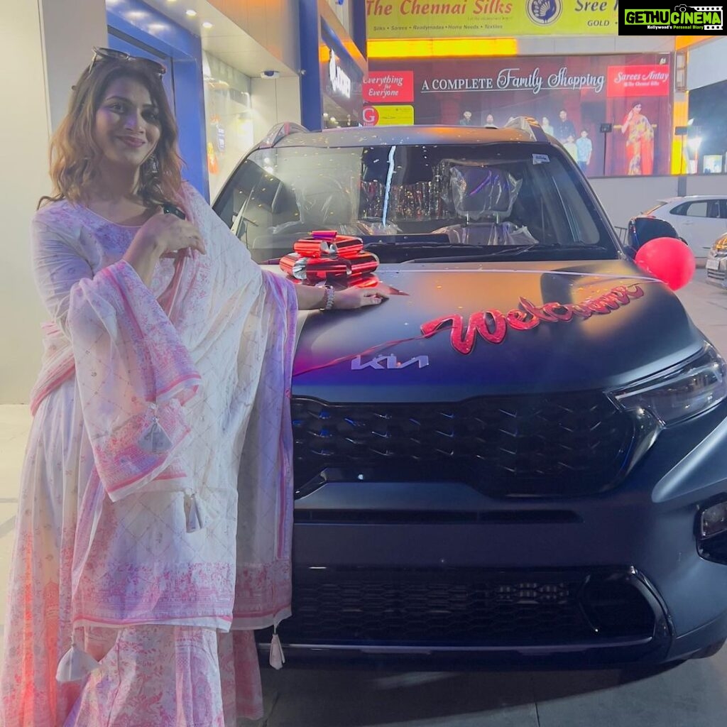 Inaya Sultana Instagram - My first car welcome to my family🚘