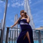Inaya Sultana Instagram - You can’t turn your eyes on Burj khalifa Comment yes or no My dubai trip Pc : @human_o_grapher @its_titus_john #dubai #dubailife #mydubaipics #burjkhalifa #uae #travel #worldstallestbuilding #beautywithbrains #hotgirlsummer