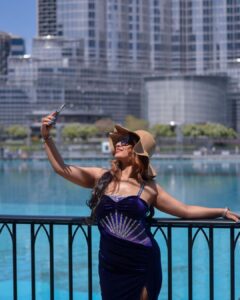 Inaya Sultana Instagram - You can’t turn your eyes on Burj khalifa 

Comment yes or no 

My dubai trip 

Pc : @human_o_grapher @its_titus_john 

#dubai #dubailife #mydubaipics #burjkhalifa #uae #travel #worldstallestbuilding #beautywithbrains #hotgirlsummer