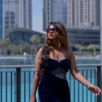 Inaya Sultana Instagram - You can’t turn your eyes on Burj khalifa Comment yes or no My dubai trip Pc : @human_o_grapher @its_titus_john #dubai #dubailife #mydubaipics #burjkhalifa #uae #travel #worldstallestbuilding #beautywithbrains #hotgirlsummer