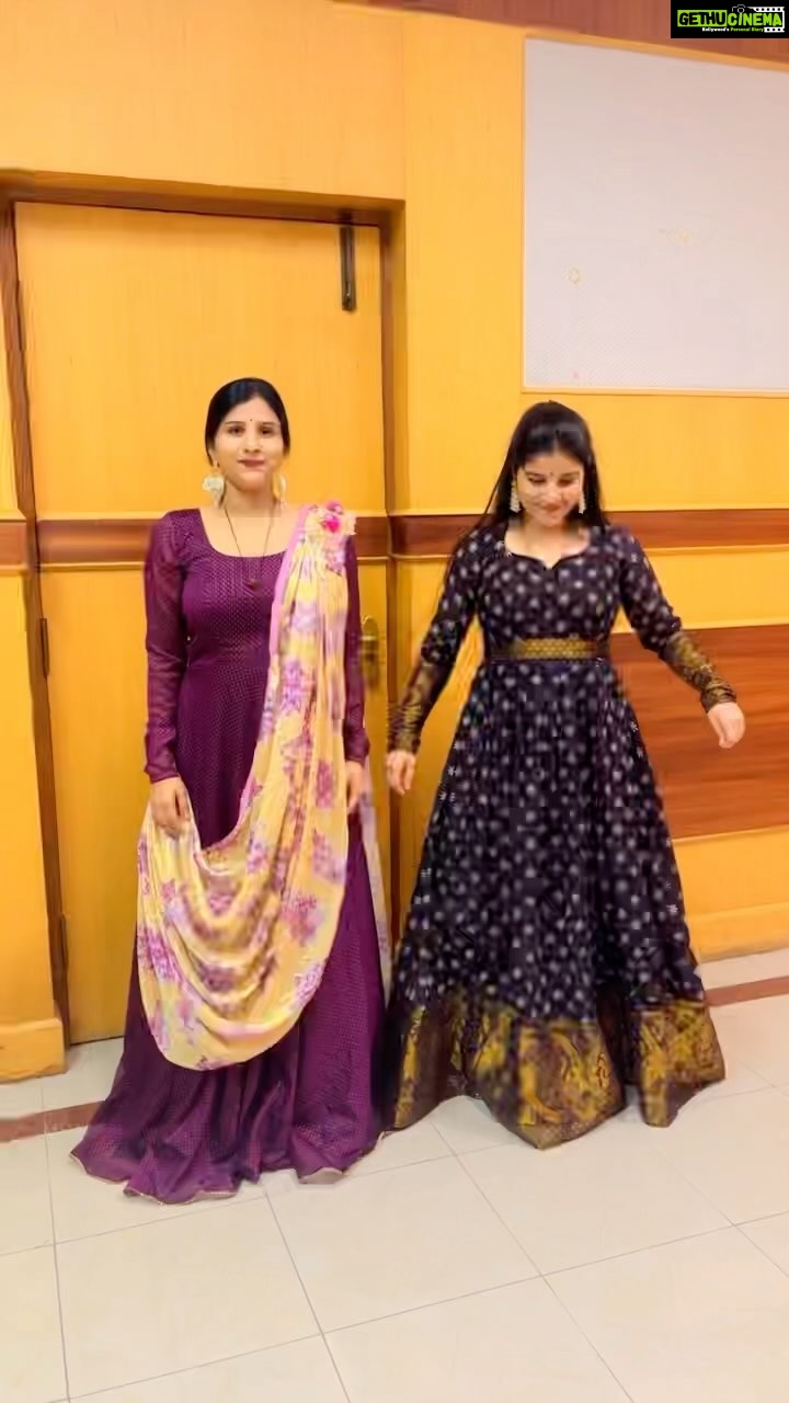 Indravathi Chauhan Instagram - BGM🔥Sister❤️💕🥰😘……. Outfit/: @ajanthasboutique @sylee_ethnic Earings/: @aanvitrends
