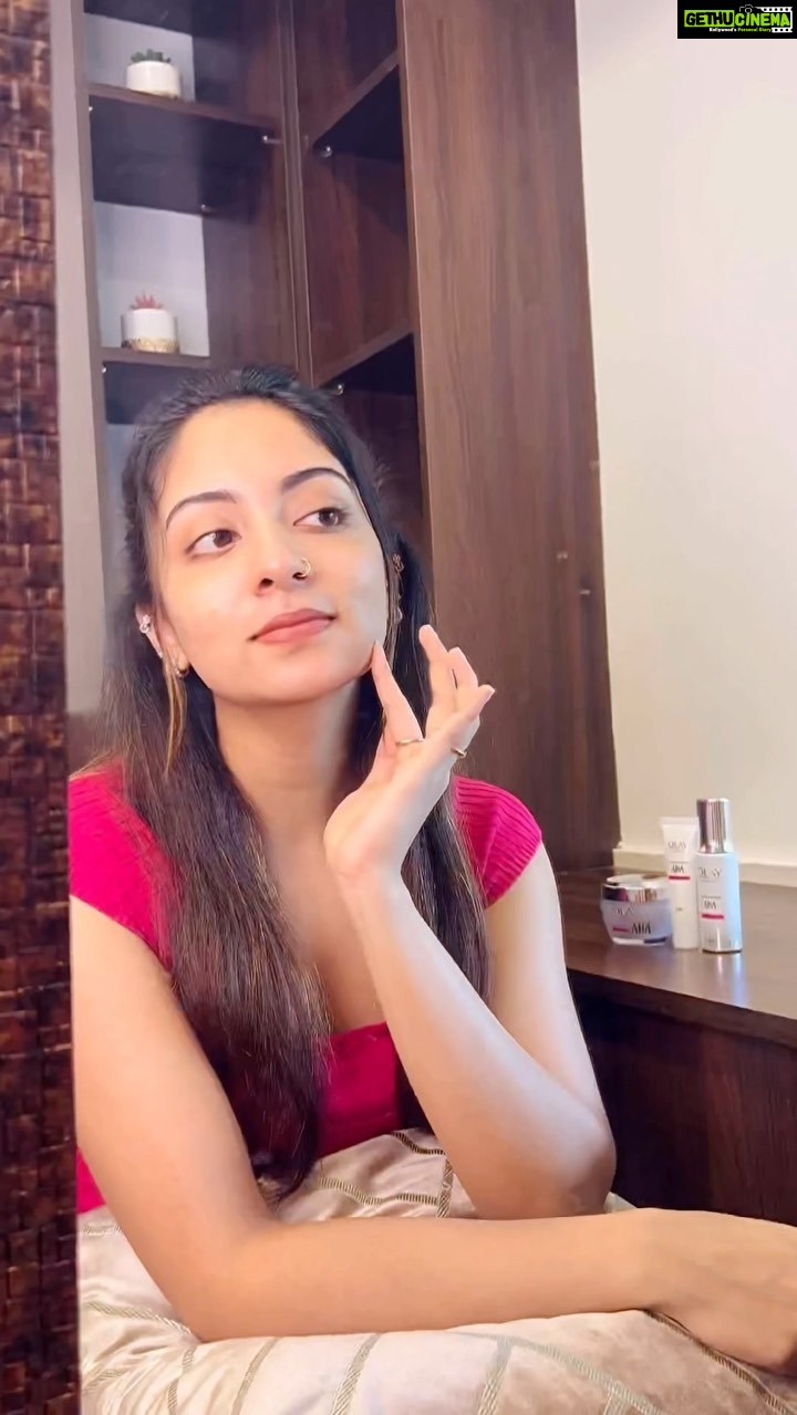 Ishaani Krishna Instagram - It’s finally here! Olay’s new launch - the AHA range. For everyone looking to remove those stubborn acne scars, you all are just going to love using the AHA Serum and Moisturiser This range has Niacinamide that penetrates deep into the skin, reducing pigmentation, uneven skin tone & dark spots in just 4 weeks with consistent usage Grab this range on Nykaa today and get an additional 10% off by using my code: OLAYNYK10 @olayindia @mynykaa #Ad #GoneIn4Weeks #OlayAHARange #Skincare #Niacinamide
