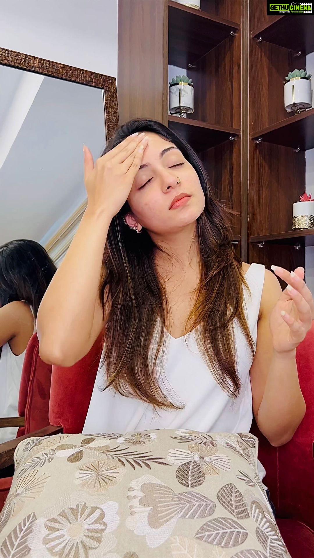 Ishaani Krishna Instagram - Love the active skincare range from @olayindia 🥳 I really like Olay’s AHA Moisturizer that has Niacinamide & penetrates 10 layers deep into the skin. It also helps to even skin tone and reduces 5 years old stubborn acne marks in just 4 weeks of regular use. Use it both Am & Pm for best results ✅ And Olay’s Retinol 24 Moisturizer provides overnight hydration & exfoliation. Keeps the skin plump and bouncy looking the next morning. It’s called beauty sleep in a bottle 💜 Use code: OLAYOFF10 to get an additional 10% off on Nykaa 🥳 #Ad #OlayAHAMoisturizer #OlayRetinol24 #GoneIn4Weeks #BeautySleepInABottle #HappySkin #Skincare #AmPm