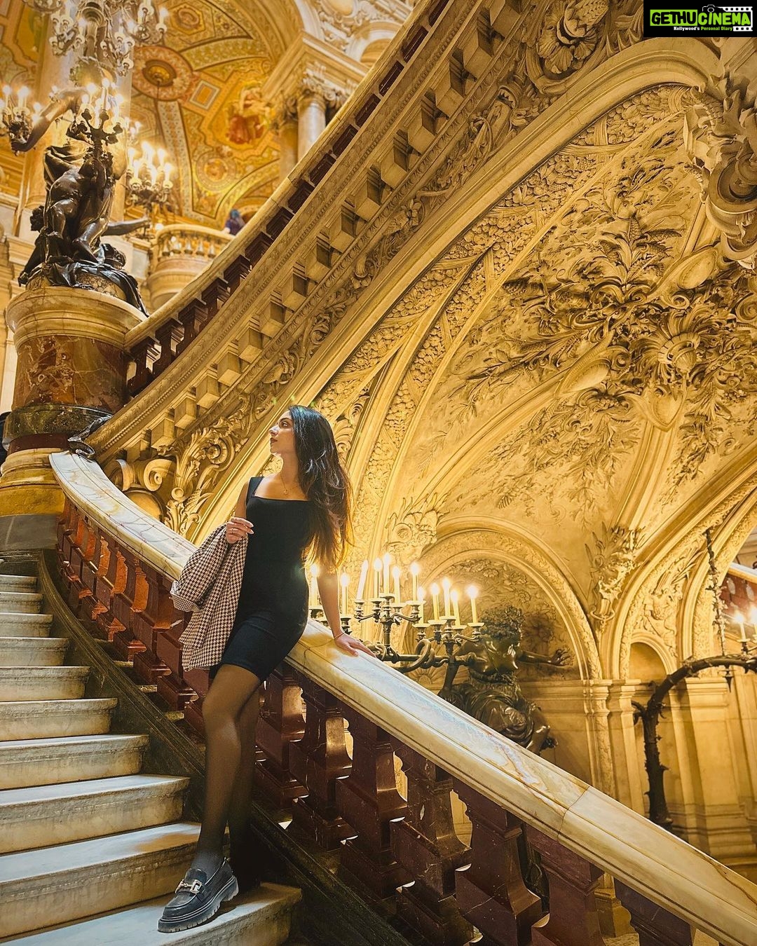 Ishaani Krishna Instagram - 🖤 L'opéra De Charles Garnier