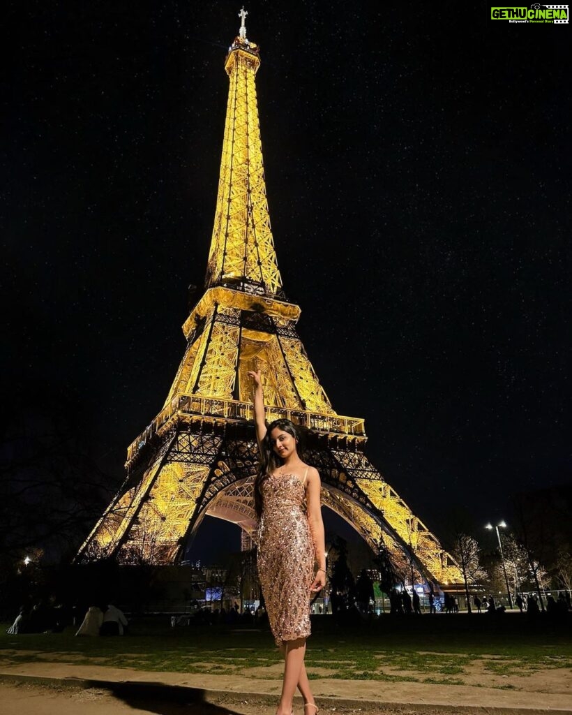 Ishaani Krishna Instagram - ✨ PC : @ahaana_krishna Eiffel Tower, Paris, France