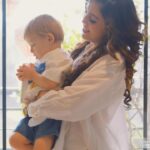 Jankee Parekh Instagram - Just like every new mom, I want to choose the best for @babysufim . Be it taking advice from doctors & other moms or reading almost everything, I do tend to seek advice from everyone! And while my natural instincts answer most questions, there is someone I turn to when in doubt. Someone who gives me clarity, guides me and ensures I get the best for Sufi. Born out of a mom’s need to give the best to her babies - ‘The Moms Co.’ has been my constant & is #HarMaaKaExpertPartner 💙 Made with the safest natural ingredients, the baby care products are Australia-certified toxin-free, Australia Allergy-certified, Dermatologically-tested and Hypoallergenic, putting your doubts and fears to rest. Explore @themomsco’s baby care range on www.themomsco.com or download the app to know more! #TheMomsCo #NaturalProducts #SafeForBabies #BabyCare #BabyCareProducts #HarMaaKaExpertPartner #MomsForMoms