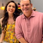 Jankee Parekh Instagram – If until a couple years ago you told me I’d be hosting a show, which is to do with cooking and with an absolute legend of the food industry.. I’d think you are being generous & slightly cuckoo…

But life after motherhood has been throwing challenges & opportunities in equal measure. Delighted to embrace both! 

Can’t believe that I actually ended doing my own show with the most magnanimous & kind hearted star chef @garymehigan, who was an absolute breeze to work with.. Thank you Gary for keeping me humoured & making sure I don’t blow this up! Showing up inspite of being under the weather and bringing such great vibe to the sets. Love & respects..

The first episode is out on @disneyindia ‘s YouTube channel . 

Subscribe now to get your monthly dose of #LetsGetHealthyWithGary 

#disneyindia #garymehigan

📸 @horilhumad