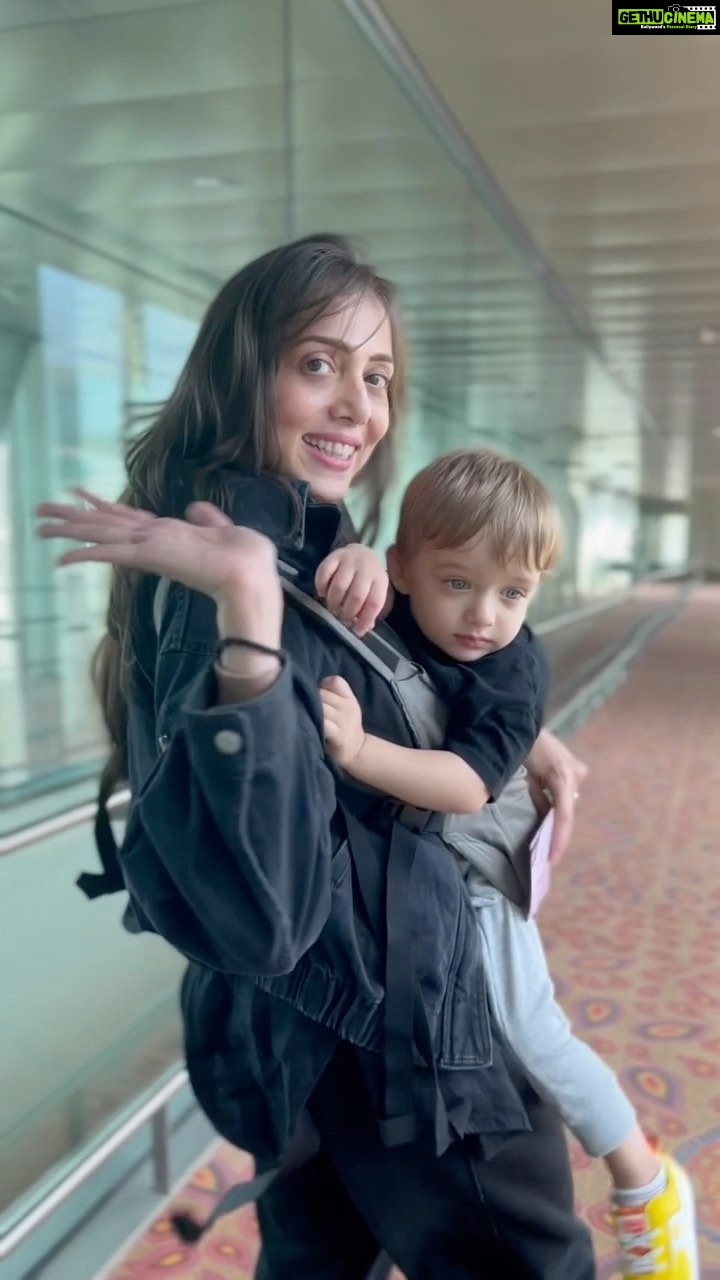 Jankee Parekh Instagram - Mumma & Sufi can’t believe we are catching a flight to a place which is NOT Goa.