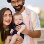 Jankee Parekh Instagram - 𝑻𝒉𝒊𝒔 𝒊𝒔 𝑼𝒔 👨‍👩‍👦 ❤️ Thank you @ayusdas for capturing these precious moments of our poker faced little man ❤️ #SufiandFolks