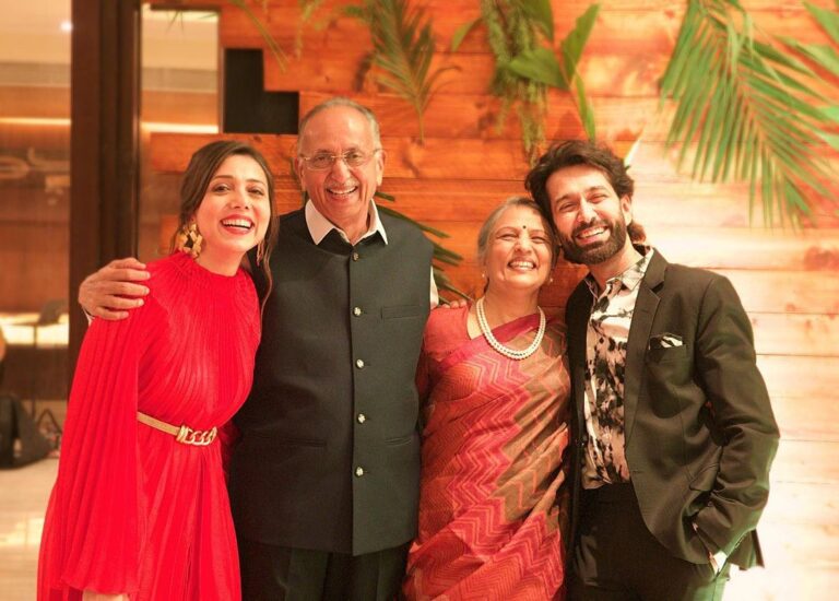 Jankee Parekh Instagram - We laughed, cried, sang, danced, hugged, poured our hearts out and made so many memories !! We are filled with so much love and gratitude for our intimate circle of family and friends who made it so special for him! A celebration that we will hold on to forever❣️ Happy 70th birthday Dear Daddy😍 @jayant.parekh . . 📸 @ayushdas 😘