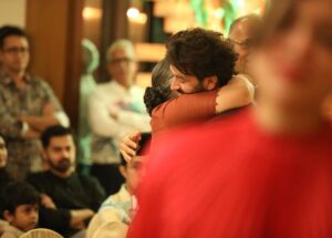 Jankee Parekh Instagram - We laughed, cried, sang, danced, hugged, poured our hearts out and made so many memories !! 

We are filled with so much love and gratitude for our intimate circle of family and friends who made it so special for him! 

A celebration that we will hold on to forever❣️

Happy 70th birthday Dear Daddy😍 @jayant.parekh 

.
.
📸 @ayushdas 😘