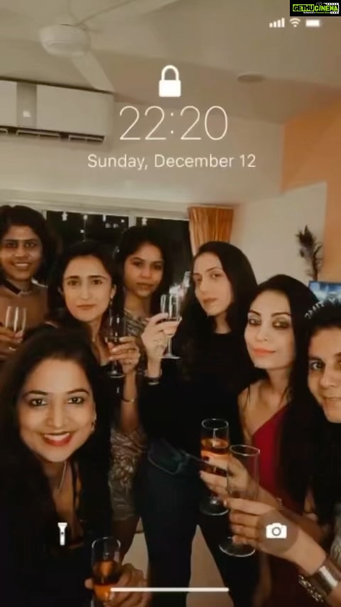 Jankee Parekh Instagram - All about last night ✨ Birthday eve spent well. Thank you @charmi2020 @nehakannan9 @theclosetsfix @theksistas @shefali_talesara @an.australian.angel @mahekpunjabiofficial @artfluentstudio ❤️✨ #Pracchimehtashah #birthdaygirl #birthdayspecial #girlganggoals #birthdayvibes #happiness #happyvibes #trendingreels #instagramreels #bannare