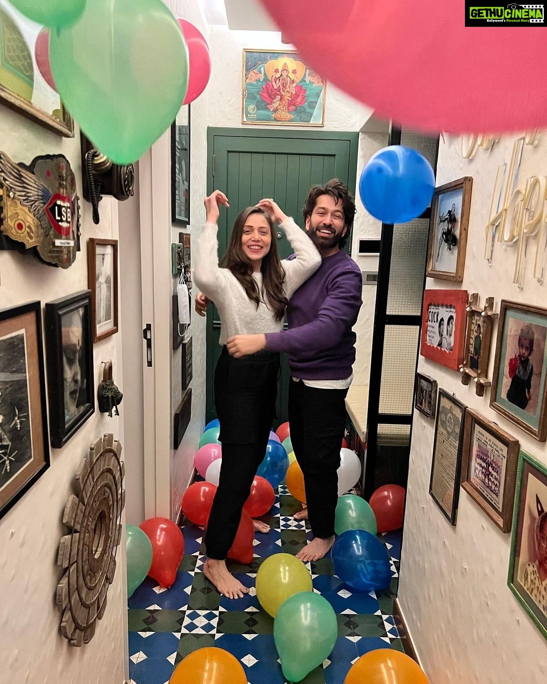 Jankee Parekh Instagram - To my Invincible, Unstoppable, Trailblazer and the Best Dada Sufi could have asked for in the whole wide world. You are born to do only great things in this life, so go achieve them while Sufi and I stand by you, smile with you and love you through every single moment of it all. ✨❣️ Happiest birthday baby💋 @nakuulmehta
