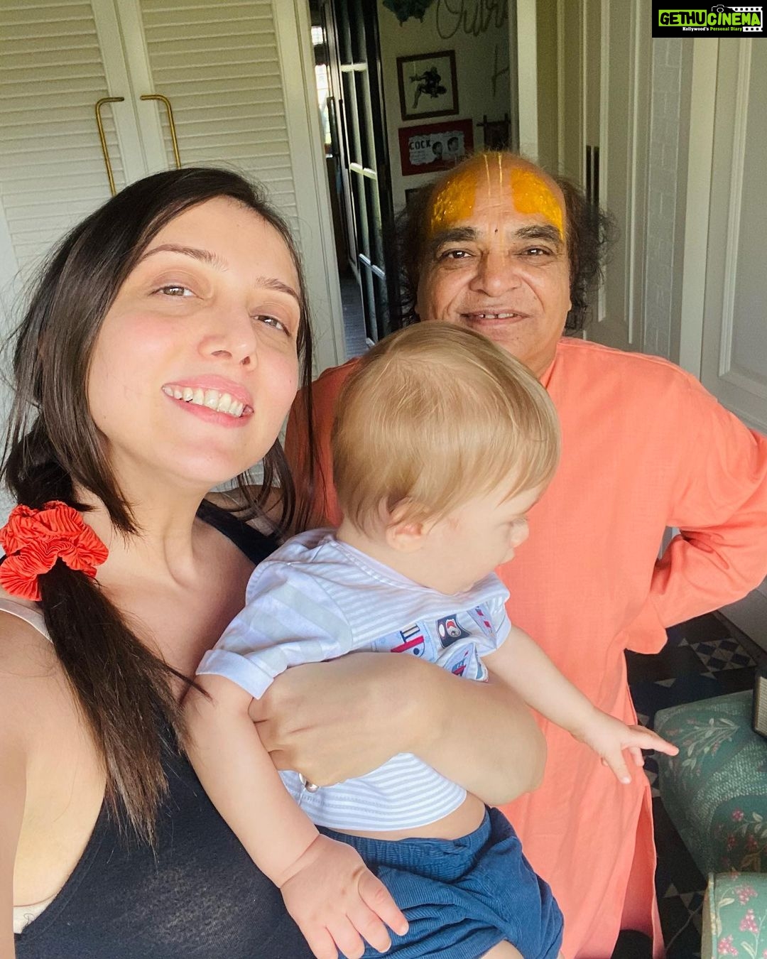Jankee Parekh Instagram - Friday was a special day. I met my guruji after almost 2 years. Thank you, pandemic. But what was even more special was that he held my little Sufi for the very first time. Guruji has been telling me for years ‘Mujhe Nana banaado, Mujhe Nana banaado '. And finally ' Maine unhe Nana bana hee diya 😃😃'! When Sufi laid his eyes on Guruji, he almost instantly latched on to him. He sat so comfortable in his lap, and very attentively listened to every word that he said. Sufi also had his first singing lesson with him where Guruji taught him ‘Sa’ and Sufi in turn showed Guruji all the sounds he can make with his vocal chords :) Sufi’s curious eyes couldn’t get enough of the harmonium. He kept pressing the keys all day and was so happy that Mumma finally got him his first real musical instrument. What can be more special than Sufi getting blessings from my Guru who I have spent half my life with. Guruji now looks forward to coming home more often, not just for me, but also for his grandson, to introduce him to the world of music and share life lessons with him just the way he has has been sharing with his daughter for all these years. #sufiandMaa #singingmama