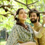 Jankee Parekh Instagram - گلوں میں رنگ بھرے باد نوبہار چلے چلے بھی آو کے گلشن کا کاروبار چلے Faiz Ahmad Faiz x @aquibxsid 🎶Like the new breeze of spring that grants blossoms their hue, come forth love, grant the garden leave to go about its business...🎶