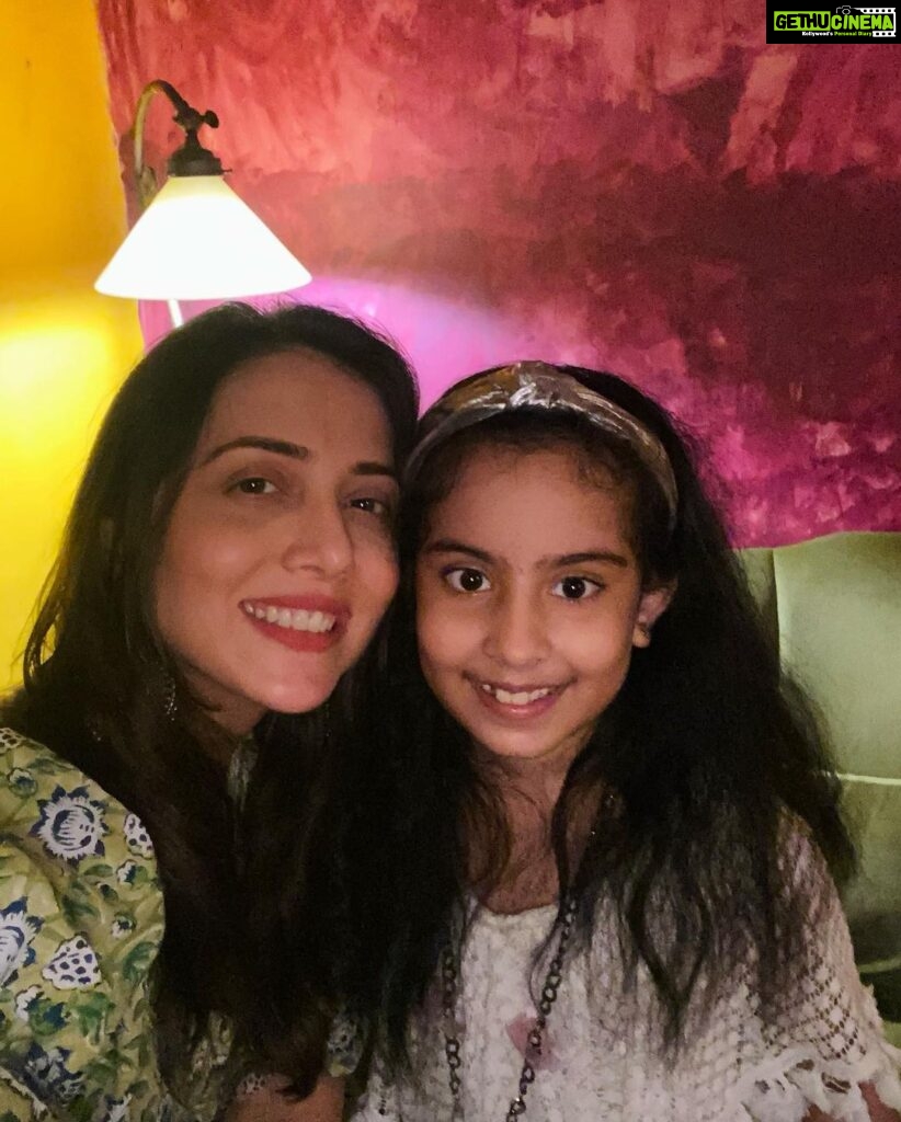 Jankee Parekh Instagram - My Dearest Ayrra, I know you are going to be all great things when you grow up but my only wish for you on this milestone year is that I hope your kindness, compassion and love for people only keeps growing with each passing year & may you never lose that twinkle in your eyes ⭐️ You are our shining star 💫 Always believe in the beauty of your dreams and follow your heart. Maami, Maama & Sufi have got your back, forever! Love you so much my little girl😍 #happy10thbirthday