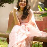 Jankee Parekh Instagram - Happiest in a saree✨ Outfit - @muksweta Jewellery - @gbs_gehna PR - @dinky_nirh