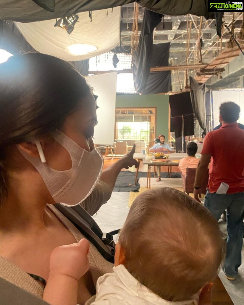 Jankee Parekh Instagram - Hi. This is Sufi. Today I went on my Dadda’s set for the very first time. It was a surreal feeling as I have actually only heard about him going to shooting. When I went there, everyone was excited to see me and they called me cute. I don’t know why ‘coz when I checked myself in the mirror before leaving home I realised Mumma again made me wear the same white shirt and denims. Anyway coming back to the set, Dadda was proudly introducing me to everyone. During his shot, everytime the director aunty said ‘Silence’ , I thought I have to say something .. So I tried to make all the sounds I have learnt. Don’t know why Mumma was continuously taking me to one end of the shooting floor where I was not audible to anyone... I still kept trying my level best to get everyone’s attention. Oh & talking about being Audible… Dadda was actually shooting something for @audible.in today and not his TV show. Don’t believe me... Download Audible and listen to his latest audio show that has launched today #MineandYours 2. P.S- Totally forget to mention that I made a new friend today who was shooting with my Dadda, @rithvik_d . We also spent a lot of time together over lunch. He was really kind, as he let me mess up and play with his perfectly gelled hair, just so that I could have some fun. Can’t wait to meet you again buddy💕. #fundaywithmyfolks #sufiandmaa #daddasboy @nakuulmehta 💕
