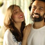 Jankee Parekh Instagram - // You are my sunshine, my only sunshine You make me happy when skies are grey 🌤 Songs as caption > normal captions @nakuulmehta . 📸 @ayushdas