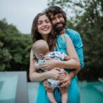 Jankee Parekh Instagram - Songs for Sufi || Jaane Kyu feat. Daddy @nakuulmehta . . Happy Friendship Day to the apple of our eyes & our newest and youngest best friend for life 🌸 @babysufim We just can’t get enough of you pumpkin❣️ #happyfriendshipday #songsforsufi #singingmama #singingdada #parenthood #cantgetenough #bestfriendsforever #ourbabyboyisgrowingup #SufiandMaa