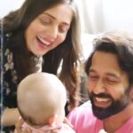 Jankee Parekh Instagram - ‘Sunrise, sunrise .. I see the morning in your eyes.. 🎶‘ A song that Nakuul sings to @babysufim every morning when he wakes up. Sufi has a wide smile on his face & keeps giggling till he finishes singing. Not sure if he laughs because he loves it so much or because it sounds out of tune. 😃 Thank you @nakuulmehta for making our little man smile every single day with your goofiness, silliness and all your love!! So grateful to be sharing this life, love and parenthood with you! #happyfathersday P.S - Apologies @norahjones for butchering yet appreciating your song every morning😛😬 #Fathersdayhasneverbeensospecial #parenthood #SufiAndMaa #Firsttimeparents Song Credit - @norahjones 💕 @ayushdas X @vinay_darekar