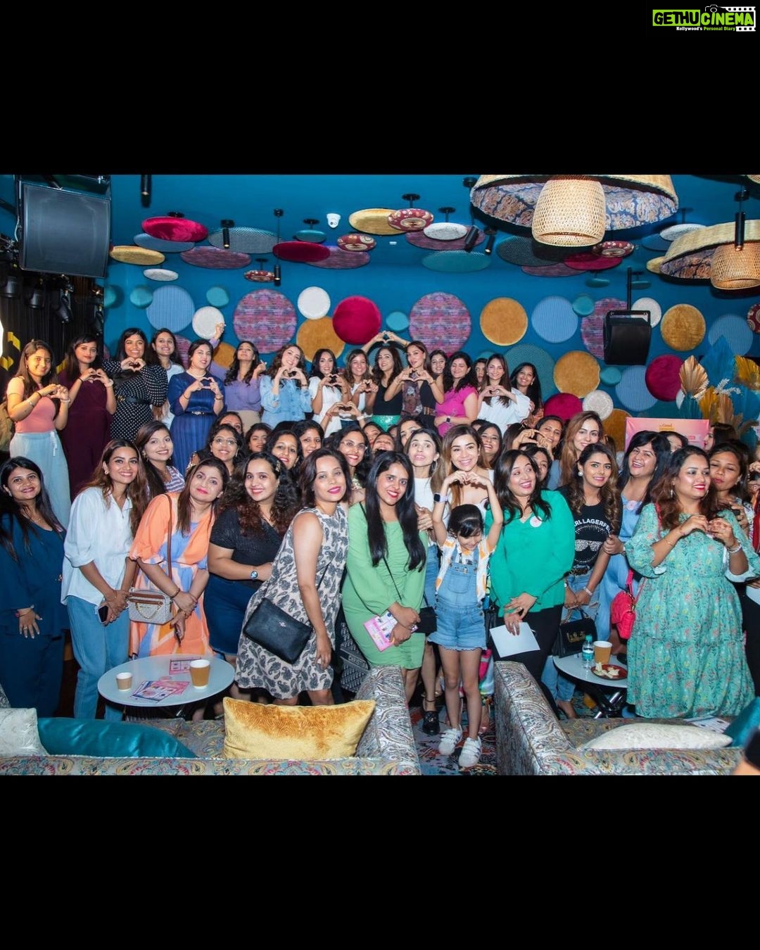 Jankee Parekh Instagram - So happy and fortunate to be a part of the 4th Edition of the #MomsTalk organised by @mybabychakra & @themomsco. Got a chance to meet, interact and hear inspiring stories by some prolific women & also have heart to heart conversations with so many of you. It is only in closed knit communities like these where everyone shows up willing to share, learn and be vulnerable do they become a source of strength, courage, inspiration and hope to so many other mothers. A big thank you to all you beautiful mommies who took time out to be a part of this event. 😍 @sukhleen_aneja @neetimohan18 @naiyya @barkhasengupta @shrimarai @momwearsprada @barkhachawla27 Styled by @amritasaluja01 Jewellery @noor_jewelsofnow 📸 @ankit_padave