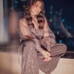 Jankee Parekh Instagram - I feel GOOD .. I feel GREAT🌟🌟🌟 Photo @horilhumad Outfit @amritasaluja01 Hair @hairbysharda Makeup @zaid_ars92 Accessories @noor_jewelsofnow #firstgigof2023 #JOY #showtime