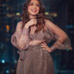 Jankee Parekh Instagram - I feel GOOD .. I feel GREAT🌟🌟🌟 Photo @horilhumad Outfit @amritasaluja01 Hair @hairbysharda Makeup @zaid_ars92 Accessories @noor_jewelsofnow #firstgigof2023 #JOY #showtime