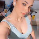 Jasleen Matharu Instagram - Vibe 💯❤️ @sykz_gym